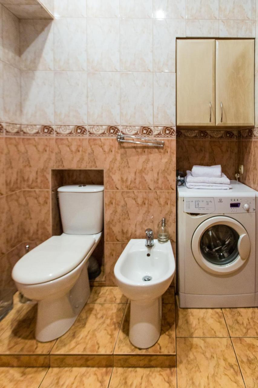 Apartment In The City Centre Lviv Buitenkant foto
