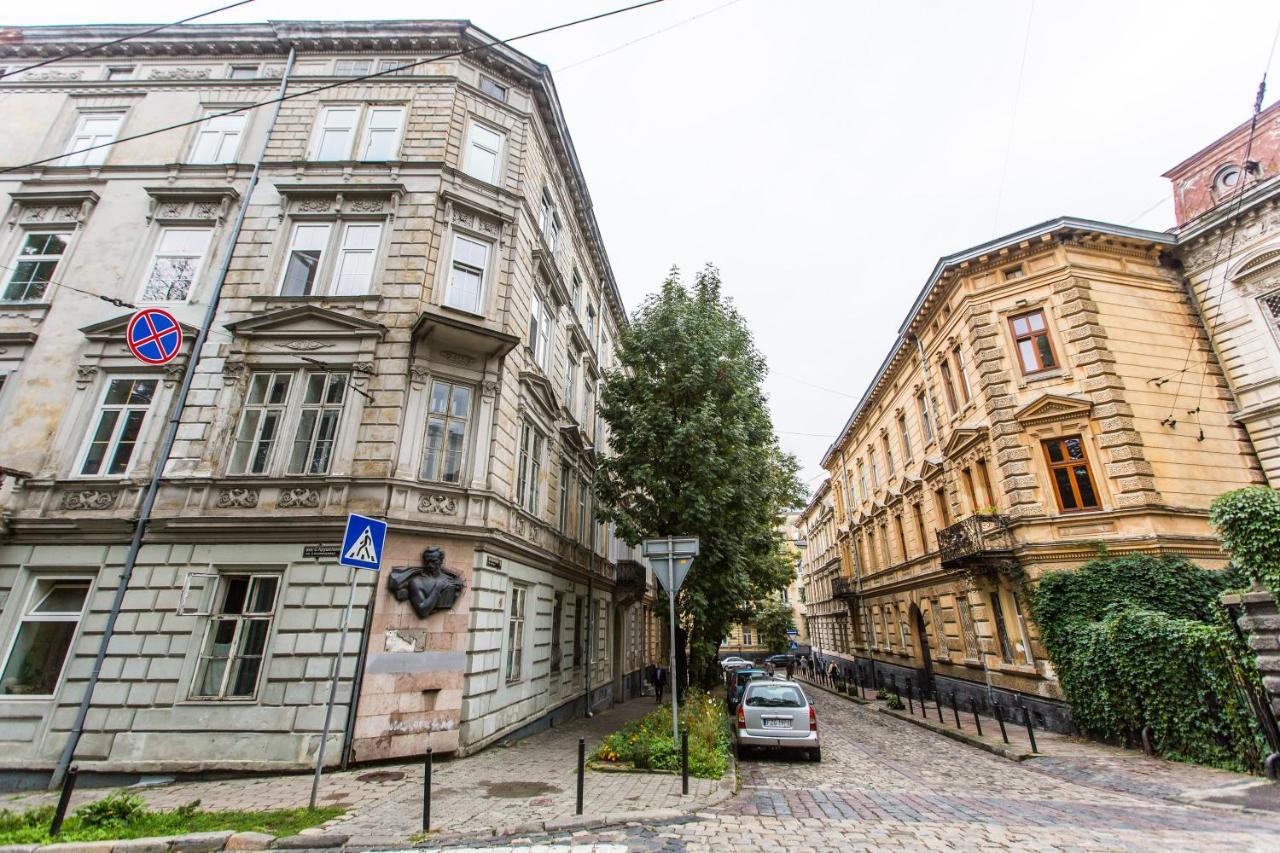 Apartment In The City Centre Lviv Buitenkant foto