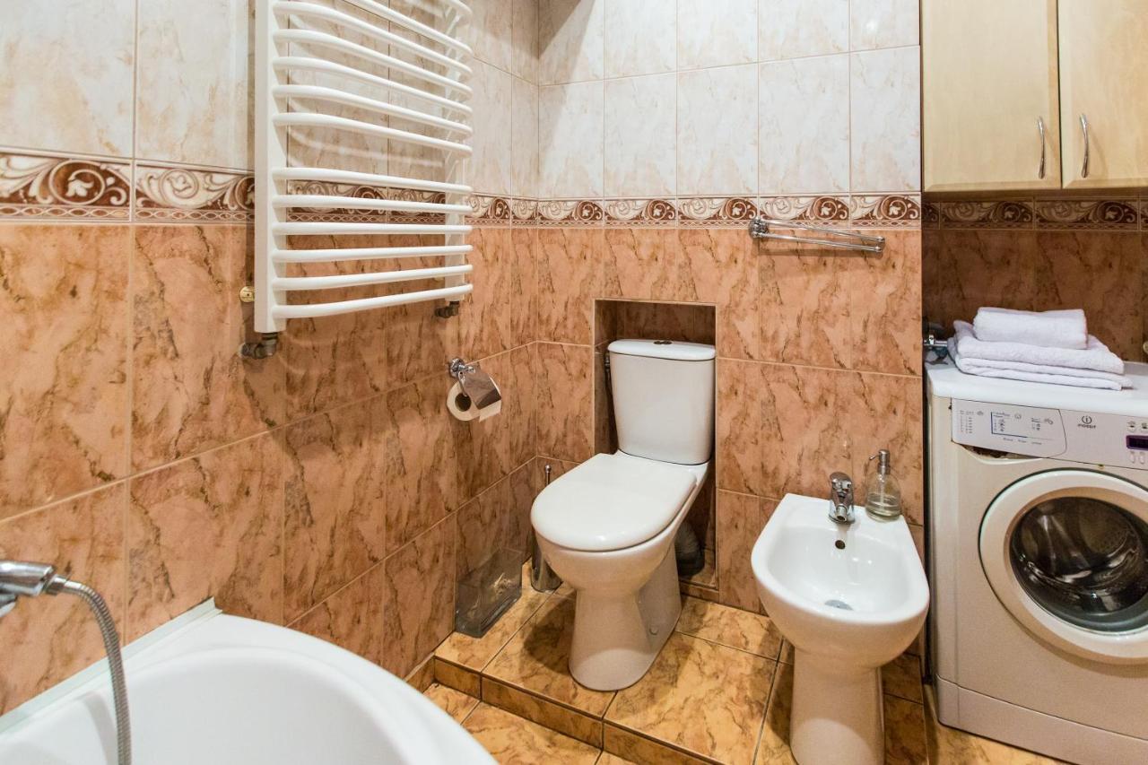 Apartment In The City Centre Lviv Buitenkant foto